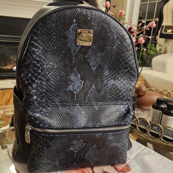 MCM Dark Snake Pattern Backpack - Picture 1 of 16